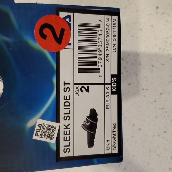 Fila slides - Picture 5 of 5